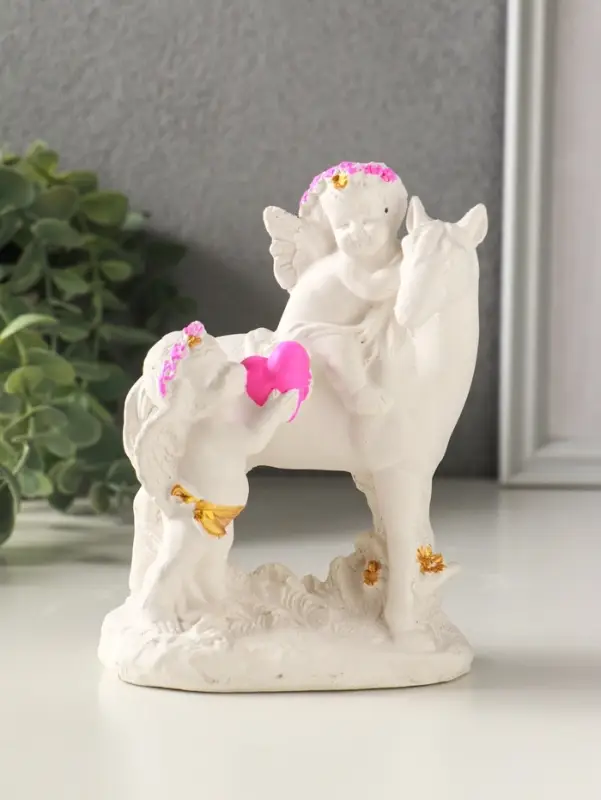 Фигурка гипс &laquo;Ангелочки на коне&raquo;, 13&times;10&times;7 см, белый с росписью