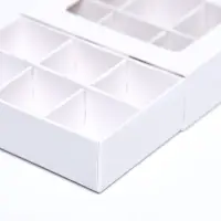 Коробка для 12 конфет, 11.5&times;8.7&times;2.5 см, Тонкие разделители, белый