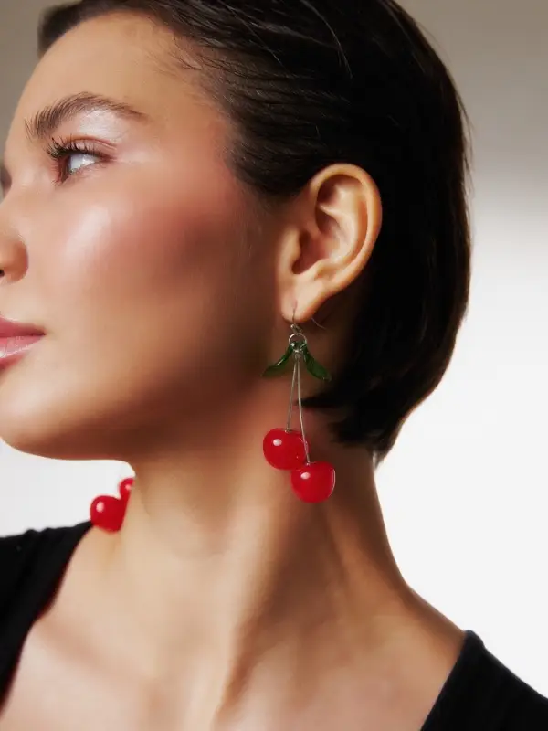 Серьги &laquo;Вишни&raquo;, красный, зелёный в серебре