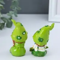 Сувенир полистоун "Малыши в длинных колпаках" зелёный набор 2 шт 3,7х4х8,5 см