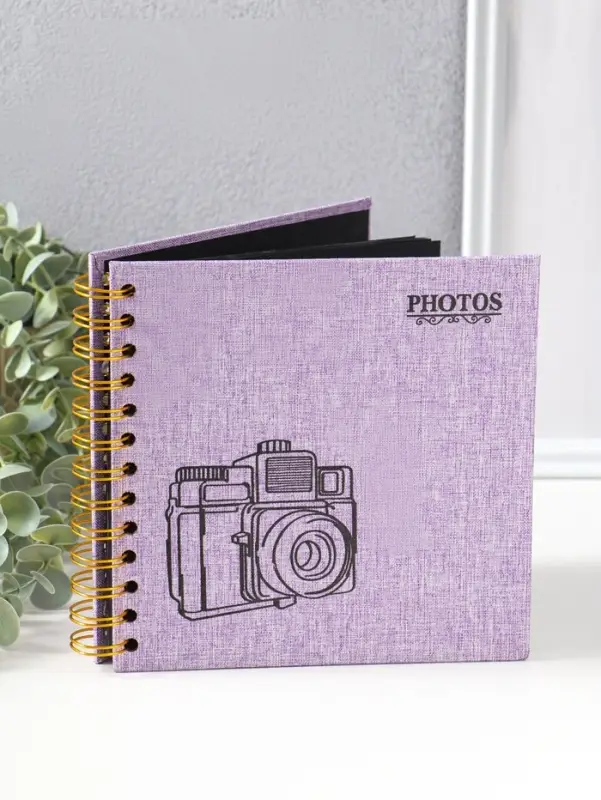 Фотоальбом 20 листов на спирали "Фотоаппарат. Фиолет" текстиль, чёрный картон 17,5х17,5 см   1097143