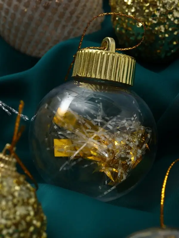 Набор шаров пластик d-6 см, 9 шт Набор шаров пластик d-6 см, 9 шт "Капризы зимы" золото