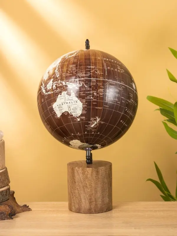 Глобус сувенирный, 23×20×34.5 см, подставка дерево