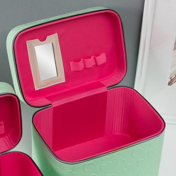 Шкатулка кожзам с зеркалом Шкатулка кожзам с зеркалом "Сердца" св-зелёная набор 3 шт 19х10,5х10,5 21х13х14 15х23х17 см