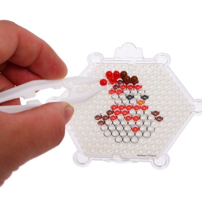 Аквамозаика «Звезда», 8 трафаретов, 700 шариков Аквамозаика «Звезда», 8 трафаретов, 700 шариков