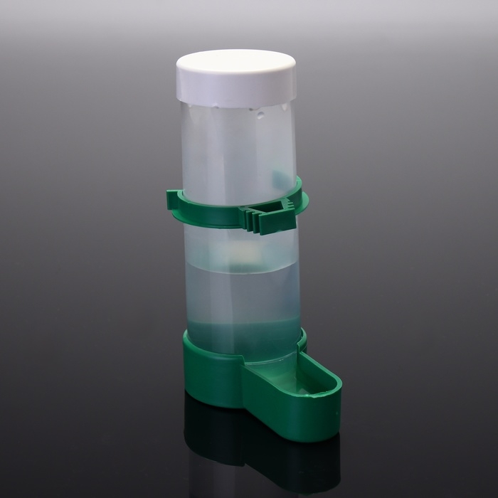 Поилка/кормушка для птиц с крышкой 4 х 13 см, 150 мл, зелёная Поилка/кормушка для птиц с крышкой 4 х 13 см, 150 мл, зелёная