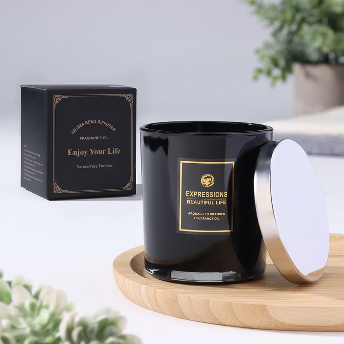 Свеча ароматическая  Свеча ароматическая "Aromatic Candle", английская груша и фрезия