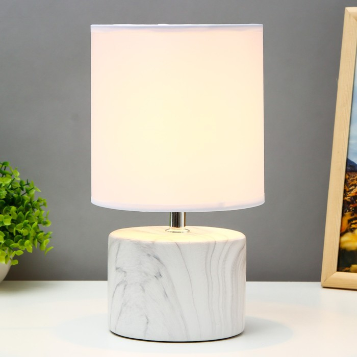 Лампа настольная 16374/1 E14 40Вт бело-серый 16х16х29 см RISALUX Лампа настольная 16374/1 E14 40Вт бело-серый 16х16х29 см RISALUX