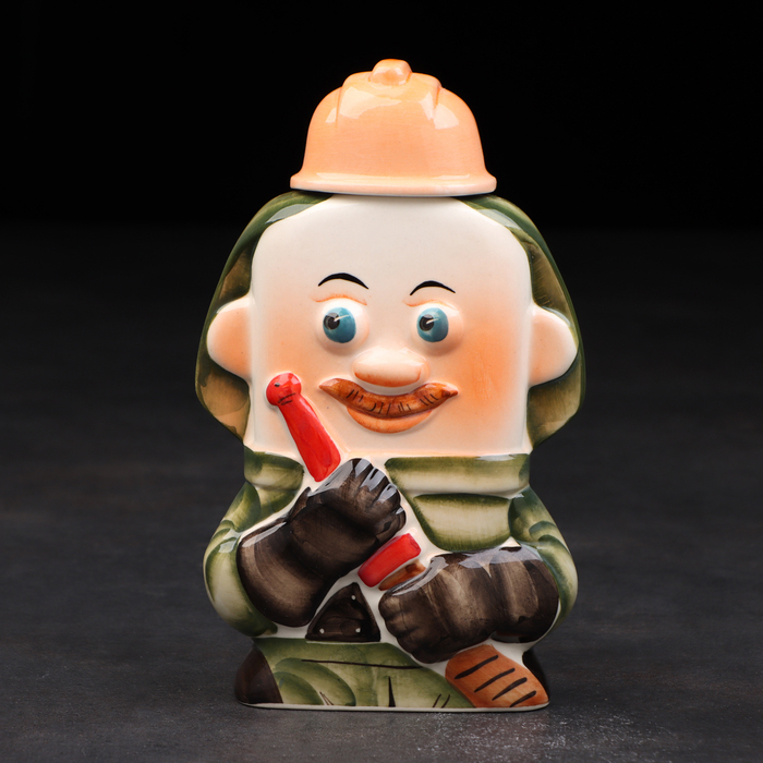 Штоф фарфоровый «Пожарный», 0.4 л, в упаковке книге Штоф фарфоровый «Пожарный», 0.4 л, в упаковке книге