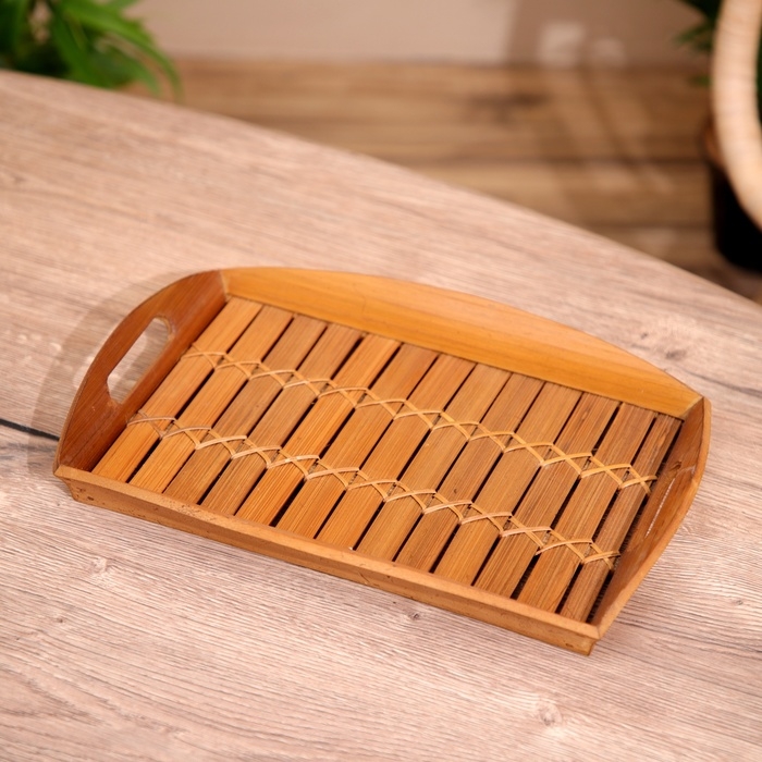 Поднос из бамбука 32х22х4 см Поднос из бамбука 32х22х4 см
