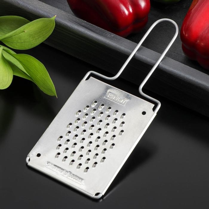 Тёрка плоская для моркови «Помощник», 8,5×20 см Тёрка плоская для моркови «Помощник», 8,5×20 см