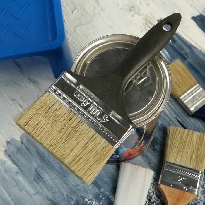 Кисть плоская ЛОМ, натуральная щетина, пластиковая рукоятка, 4 Кисть плоская ЛОМ, натуральная щетина, пластиковая рукоятка, 4", 100 мм