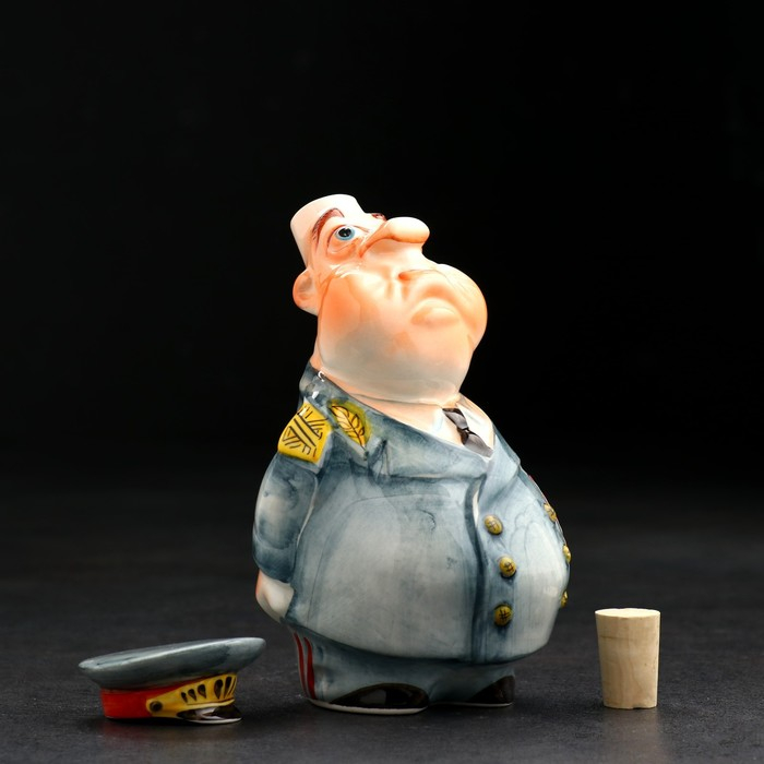 Набор фарфоровый: штоф «Генерал», 0.5 л + 3 рюмки, гильза Набор фарфоровый: штоф «Генерал», 0.5 л + 3 рюмки, гильза