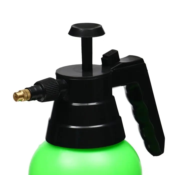 Опрыскиватель помповый, 1 л, &laquo;Лазурит&raquo;