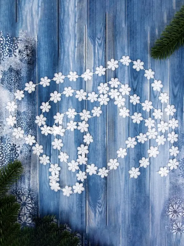 Бусы на ёлку &laquo;Снежинки&raquo;, длина 1.8 м, белые