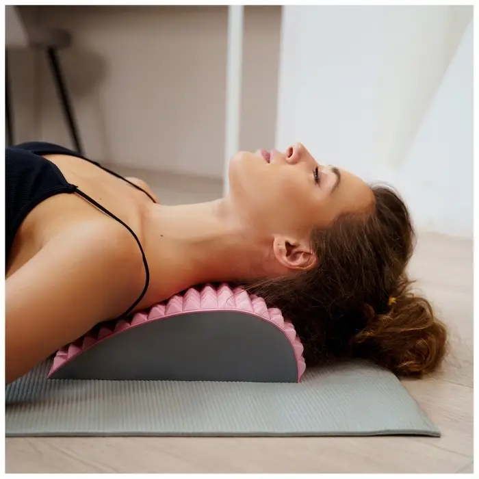 Массажный абмат (Abmat), подушка под поясницу 30&times;24&times;9.5 см, МИКС