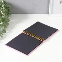 Фотоальбом 20 листов на спирали "Фотоаппарат. Розовый" текстиль, чёрный картон 17,5х17,5 см   109714