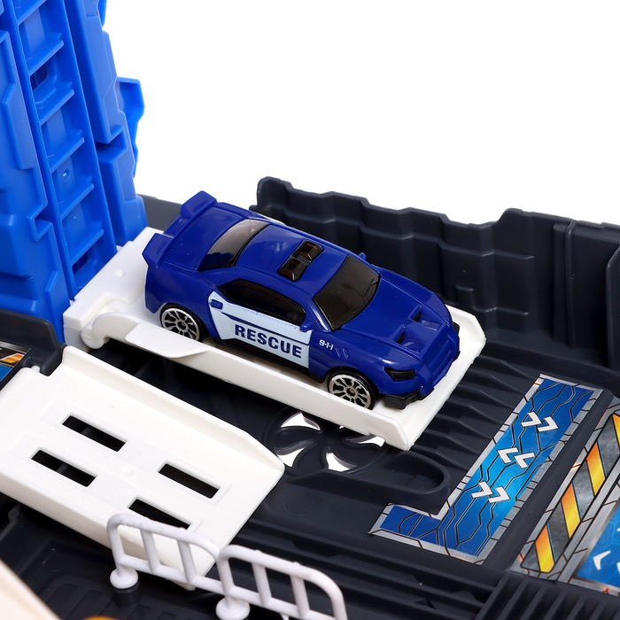 Парковка «Полиция», в чемодане Парковка «Полиция», в чемодане