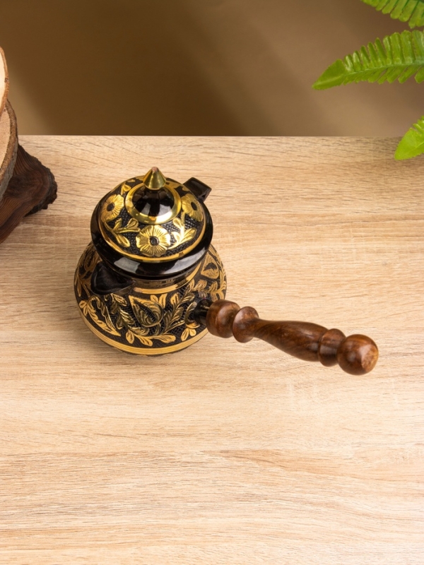 Турка "Чёрное золото" латунь, с крышкой и деревянной ручкой, 400 мл