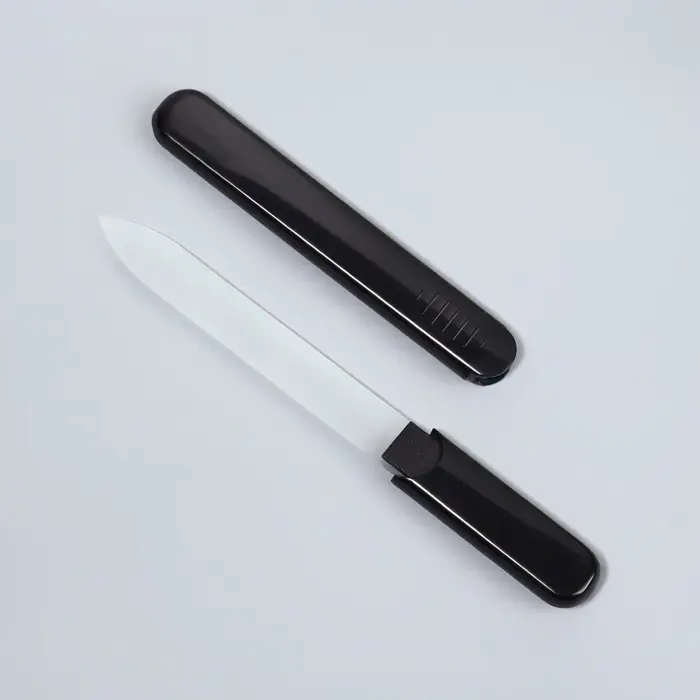 Пилка стеклянная для ногтей, 14.2 см, в футляре, чёрная