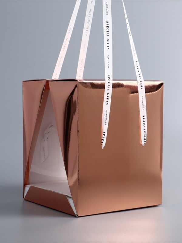 Коробка под бенто-торт с ленточками, ,розовое-золото , 21 х 21 х 25 см Коробка под бенто-торт с ленточками, ,розовое-золото , 21 х 21 х 25 см