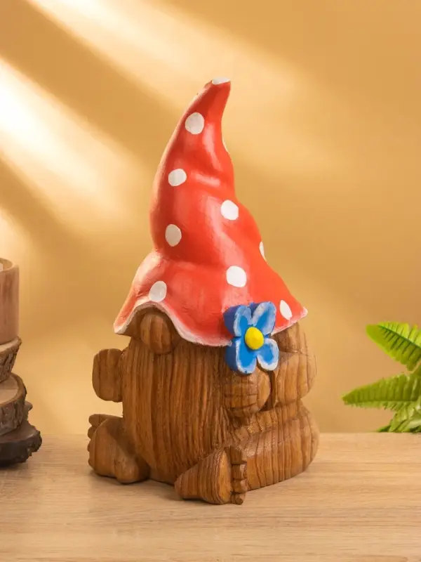 Сувенир  Сувенир "Гномик в красной шляпе" дерево Джампинис 15х15х30 см