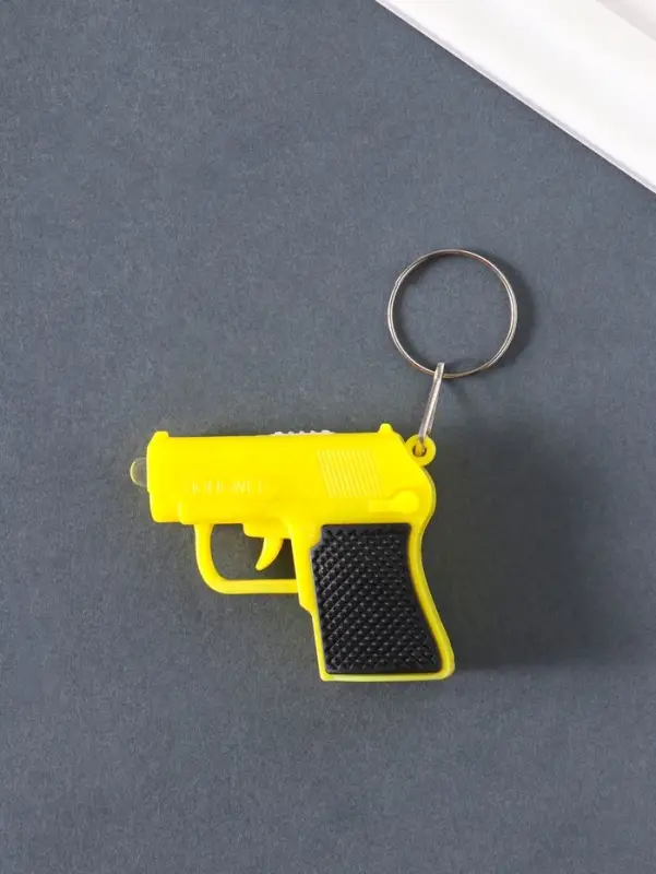 Фонарик брелок для ключей на кольце &laquo;Пистолет&raquo;, 3&times;AG3, МИКС