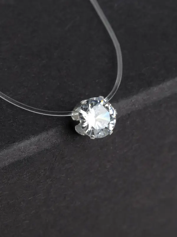 Кулон на леске &laquo;Счастье ждёт тебя&raquo;, крупная бусина, белый в серебре, 30 см