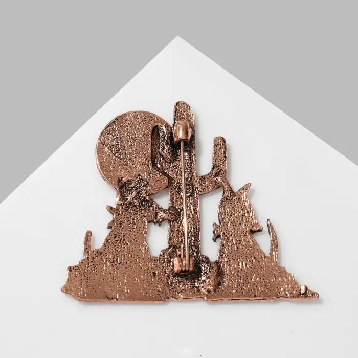 Брошь «Любовь» в пустыне, цвет чернёной красной меди Брошь «Любовь» в пустыне, цвет чернёной красной меди