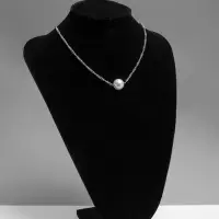 Бюст для украшений QF, 23&times;15&times;34 см, h=34 см, чёрный