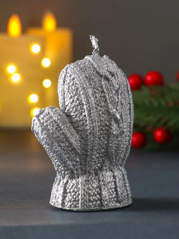 Свеча "Варежка", лак серебро