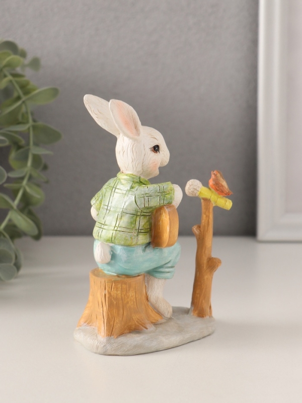 Сувенир полистоун  Сувенир полистоун "Зайчик играет на гитаре для птички" 8,5х6,5х12 см