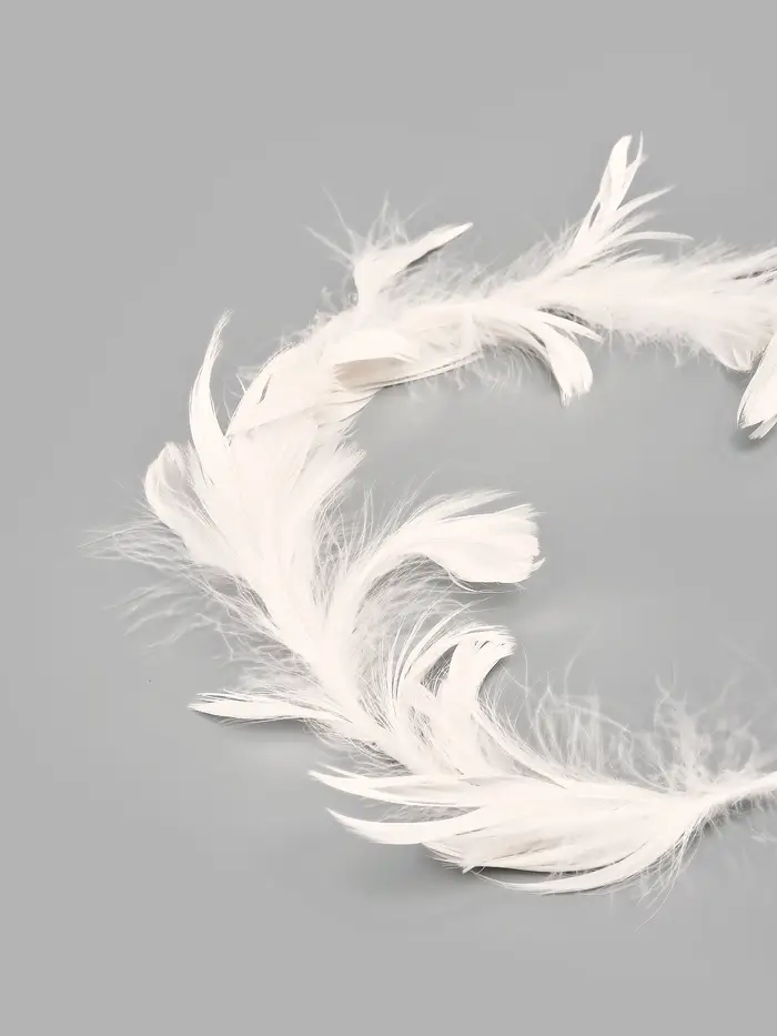 Венок на голову из перьев, белый Венок на голову из перьев, белый