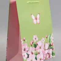 Пакет подарочный ламинированный "Цветы и бабочка" 26 х 12 х 32 см