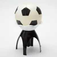 Свеча для торта музыкальная &laquo;Мяч&raquo;, бело-чёрная