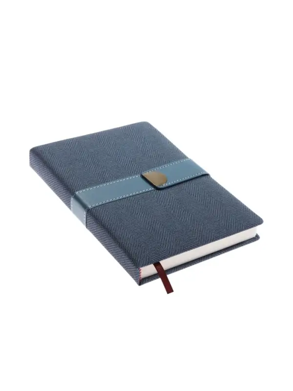 Ежедневник недатированный формат А5, с хлястиком, 128л, линия, пвх, Индиго Ежедневник недатированный формат А5, с хлястиком, 128л, линия, пвх, Индиго