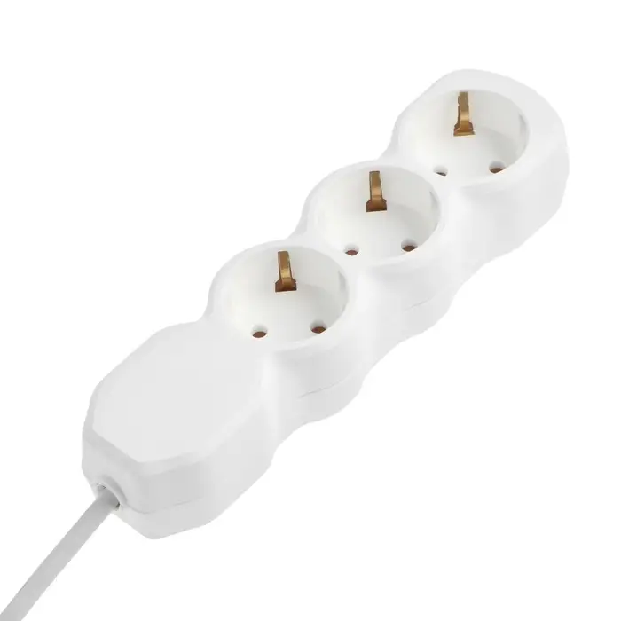 Удлинитель Luazon Lighting ECO, 3 розетки, 1.7 м, 10 А, 2200 Вт, ПВС 3х0.75 мм2, с з/к,белый