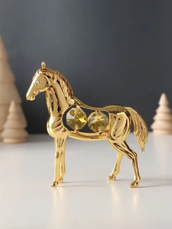 Сувенир Лошадь с 4-мя желтыми хрусталиками, 9х3х9 см. Сувенир Лошадь с 4-мя желтыми хрусталиками, 9х3х9 см.