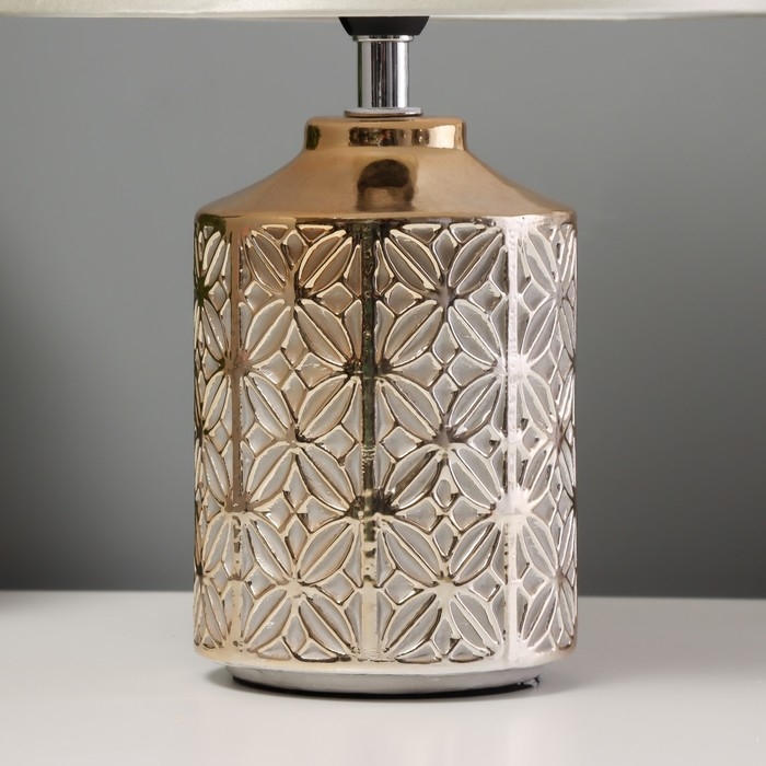 Настольная лампа Настольная лампа "Дейзи" Е14 40Вт золото 20х20х31 см