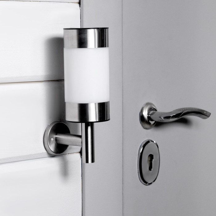 Садовый светильник Uniel Sydney на солнечной батарее, 7.5 × 22 × 11 см, свечение белое Садовый светильник Uniel Sydney на солнечной батарее, 7.5 × 22 × 11 см, свечение белое