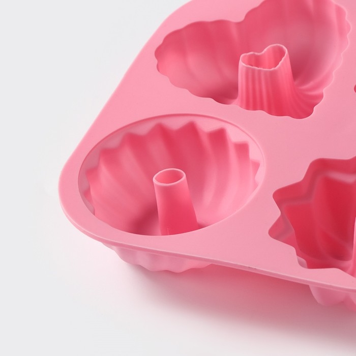 Форма для выпечки Доляна &laquo;Немецкий кекс&raquo;, силикон, 17&times;17 см, 4 ячейки, цвет розовый