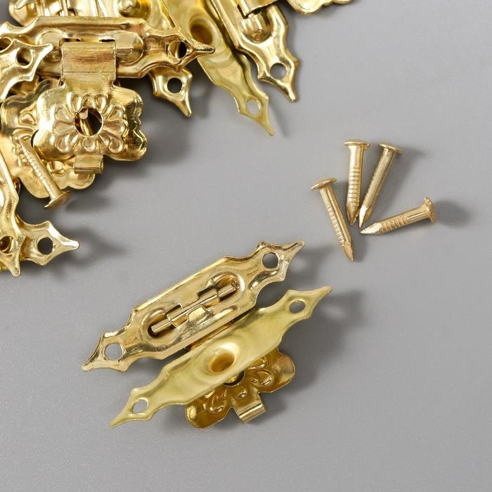 Замок металл для шкатулки золото + гвозд. набор 10 шт 1,9х3 см Замок металл для шкатулки золото + гвозд. набор 10 шт 1,9х3 см