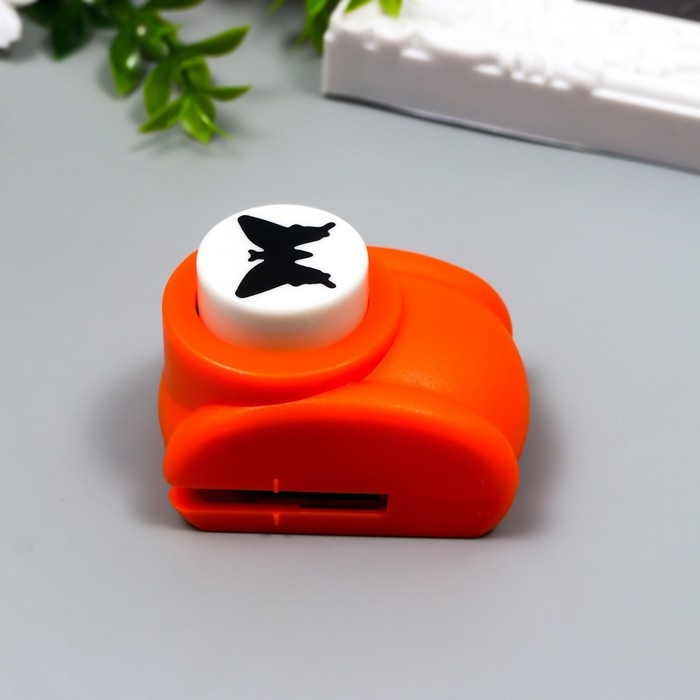 Дырокол фигурный Дырокол фигурный "Бабочка" d=2,5 см 5х5х4 см МИКС