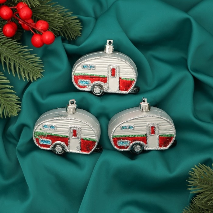 Набор украшений пластик 3 шт Набор украшений пластик 3 шт "Фургончики" 4х7 см, красный