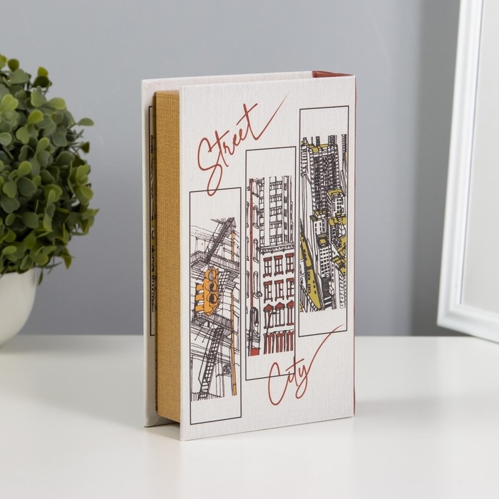 Сейф-книга дерево, кожзам Сейф-книга дерево, кожзам "Городские улицы" 21х13х5 см