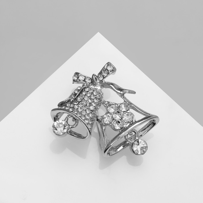 Брошь «Колокольчики», цвет белый в серебре Брошь «Колокольчики», цвет белый в серебре