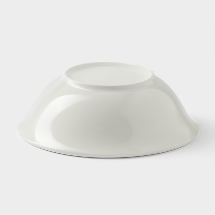 Тарелка глубокая фарфоровая Доляна White Label, 950 мл, d=20 см, цвет белый Тарелка глубокая фарфоровая Доляна White Label, 950 мл, d=20 см, цвет белый