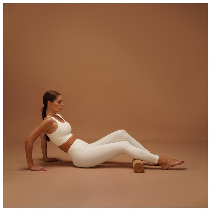 Ролик для йоги Sima-Land Home, 30х10 см, пробка Ролик для йоги Sima-Land Home, 30х10 см, пробка