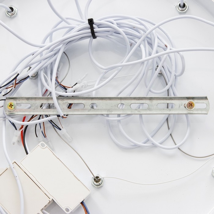 Светильник Светильник "Ротанг" 10LED 79Вт ПДУ белый 40х40х40-200см BayerLux