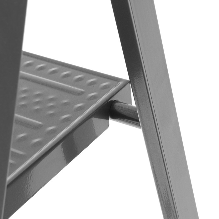 Стремянка Nika СМ7, металлическая, высота до рабочей площадки 1510 мм, 7 ступеней Стремянка Nika СМ7, металлическая, высота до рабочей площадки 1510 мм, 7 ступеней